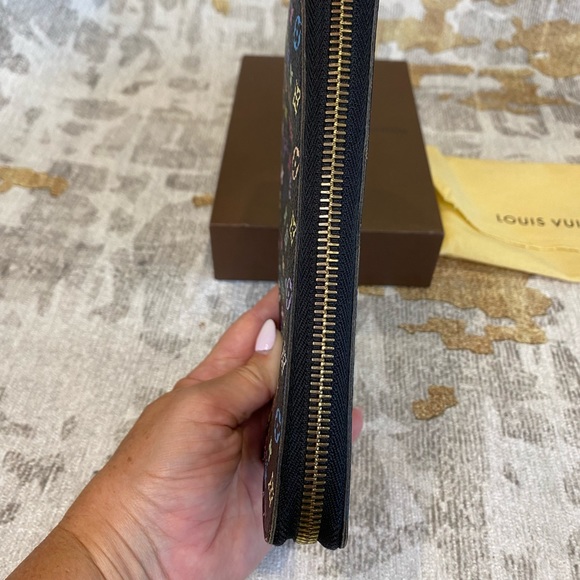 Limited Edition Louis Vuitton Multi Colour Zippy Wallet in black - Picture 5 of 8